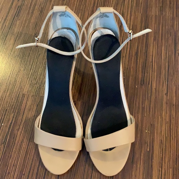 Steve Madden heeled sandals - Picture 2 of 4